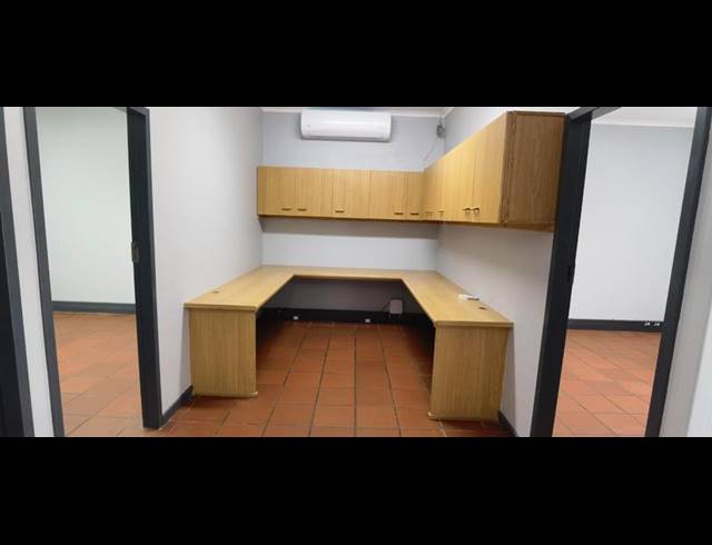 BUSINESS PROPERTY TO RENT IN DIE HOEWES